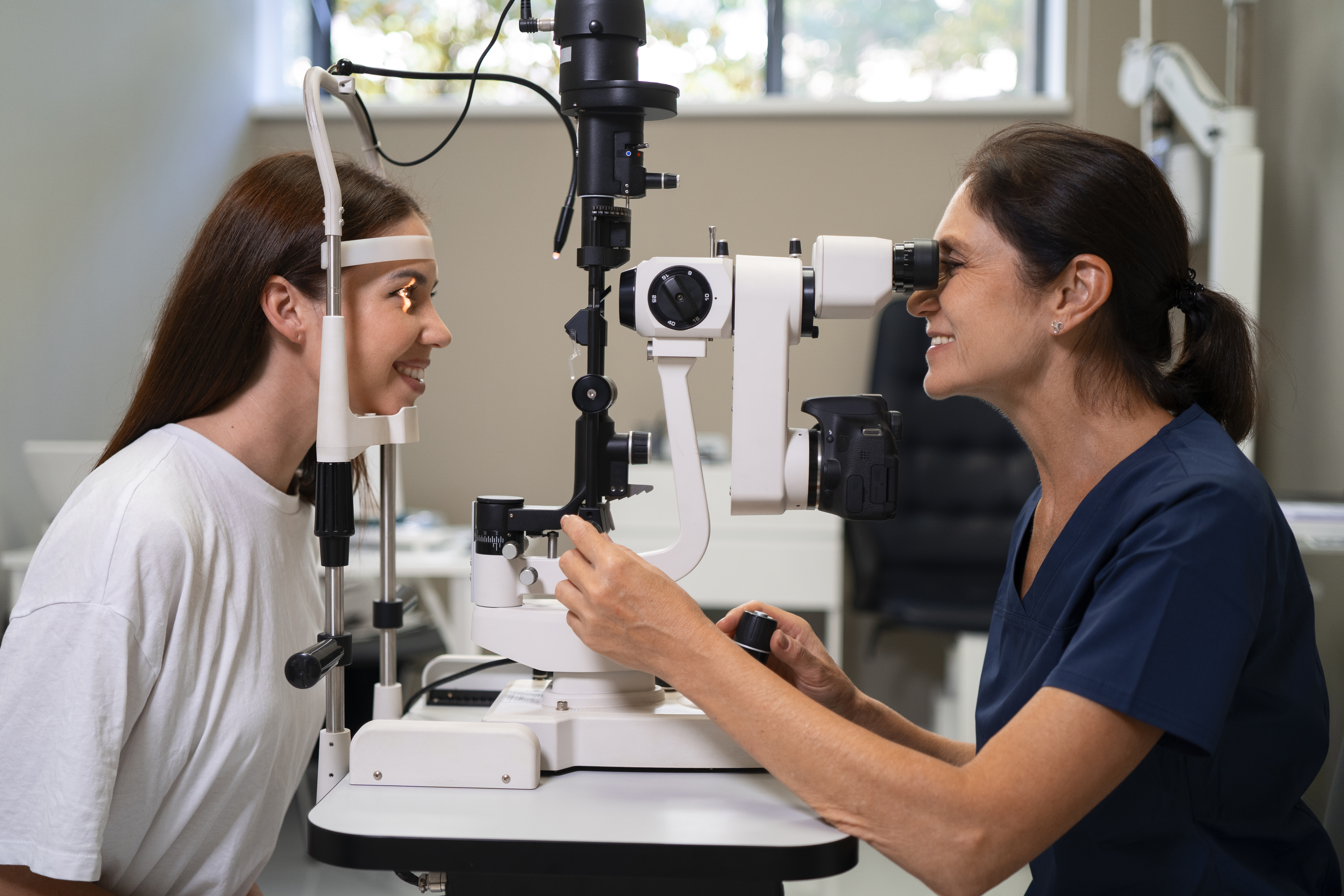 PRK vs LASIK: Differences, Recovery & Costs